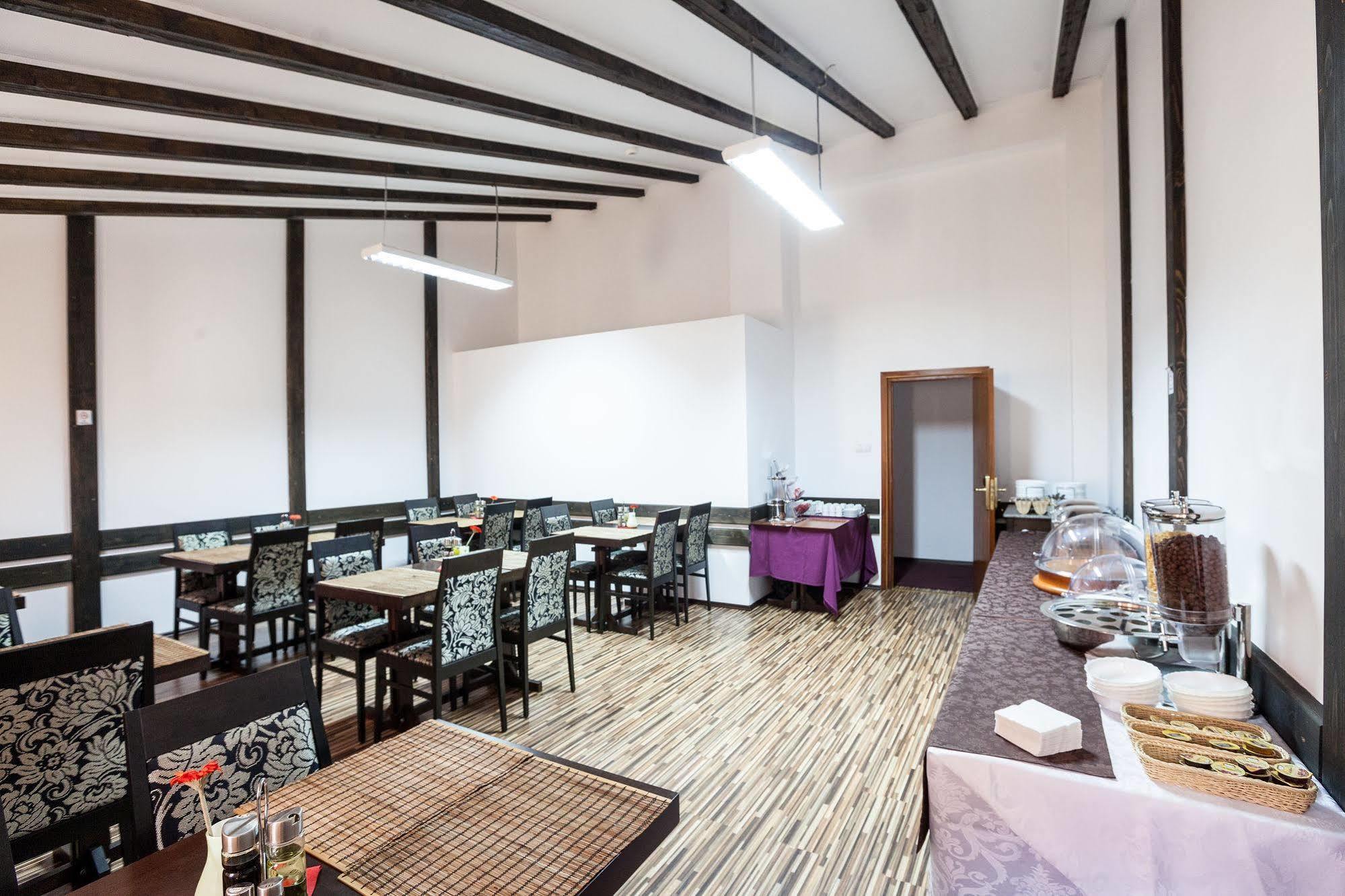 Hotel Nelisse Bukareszt Zewnętrze zdjęcie